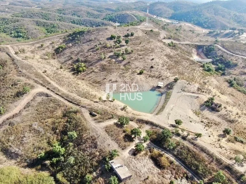 Propriété avec barrage, ruine  et maison modulaire T1 équipée – São Marcos da Serra