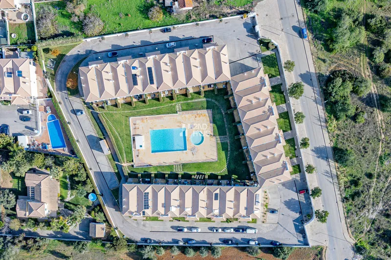 T3-Reihenhaus mit Pool in geschlossener Wohnanlage in Ferreiras, Albufeira