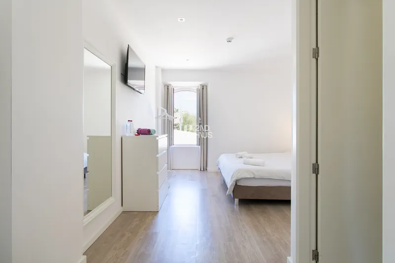 Casa Amarela Guest House — 12-Zimmer-Stadthaus und Boutique-Betrieb im Herzen von Albufeira — 12