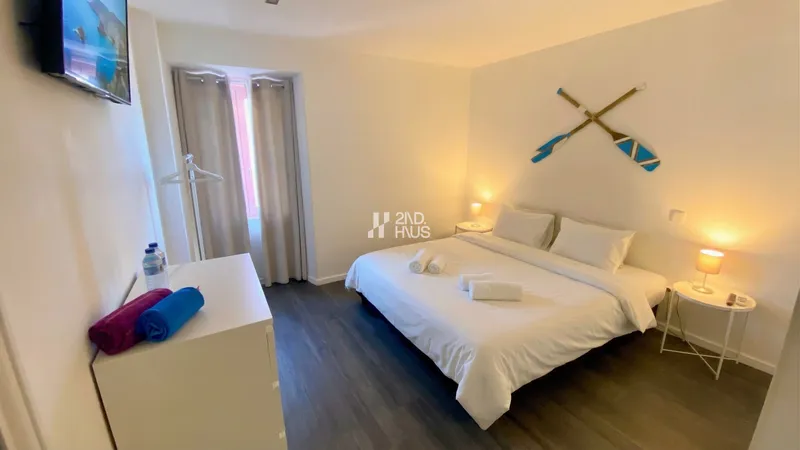 Casa Amarela Guest House — 12-Zimmer-Stadthaus und Boutique-Betrieb im Herzen von Albufeira — 14